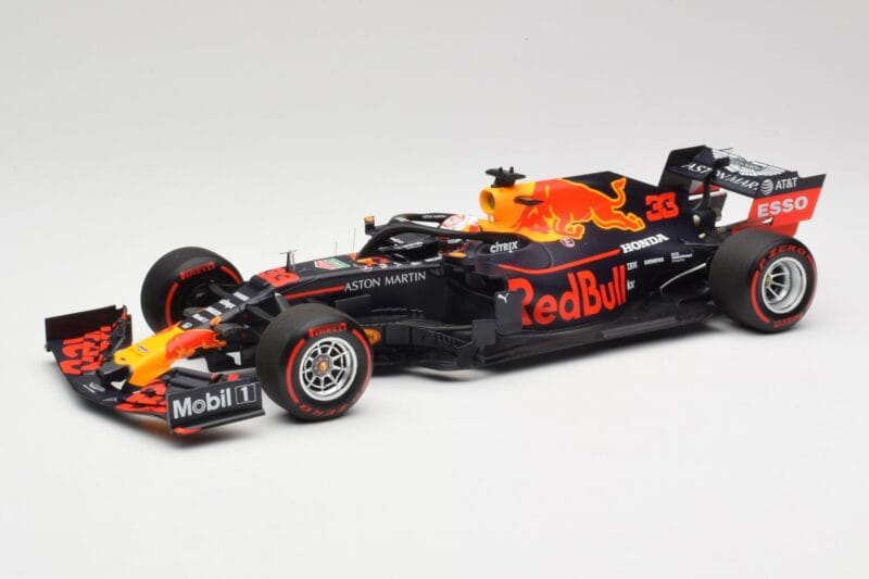 Aston Martin Red Bull Racing RB15 #33 M. Verstappen F1 2019 Minichamps 1:18 110190033 Pressofusione