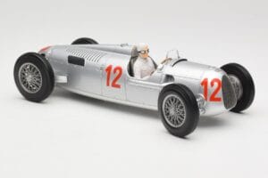 Auto Union Type C #12 H. Stuck Hungarian GP Budapest 1936 Minichamps 1:18 155361012 Pressofusione — immagine 4 di 6
