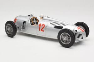 Auto Union Type C #12 H. Stuck Hungarian GP Budapest 1936 Minichamps 1:18 155361012 Pressofusione — immagine 5 di 6