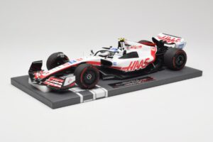 Haas VF-22 #47 M. Schumacher Brazilian GP 2022 Minichamps 1:18 117222147 Resina — immagine 2 di 7
