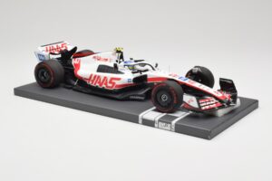 Haas VF-22 #47 M. Schumacher Brazilian GP 2022 Minichamps 1:18 117222147 Resina — immagine 4 di 7