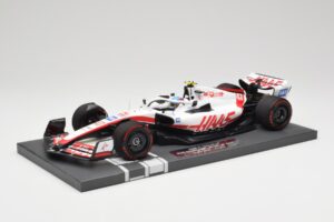 Haas VF-22 #47 M. Schumacher British GP 2022 Minichamps 1:18 117221047 Resina — immagine 2 di 7
