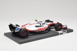 Haas VF-22 #47 M. Schumacher British GP 2022 Minichamps 1:18 117221047 Resina — immagine 3 di 7