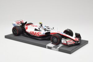 Haas VF-22 #47 M. Schumacher British GP 2022 Minichamps 1:18 117221047 Resina — immagine 4 di 7