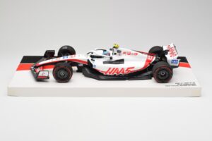 Haas VF-22 #47 M. Schumacher British GP Points 2022 Minichamps 1:18 147221047 Pressofusione