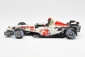 Honda Racing Team RA106 #11 R. Barrichello F1 2006 Minichamps 1:18 100060011 Pressofusione — immagine 3 di 6