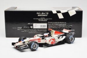 Honda Racing Team RA106 #11 R. Barrichello F1 2006 Minichamps 1:18 100060011 Pressofusione — immagine 6 di 6