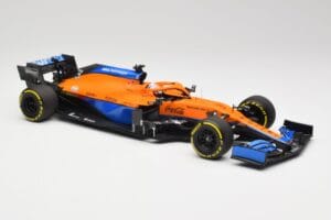 McLaren MCL35M #3 D. Ricciardo Bahrain GP 2021 Minichamps 1:18 530211803 Pressofusione — immagine 4 di 7
