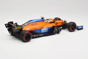 McLaren MCL35M #4 L. Norris Pole Position Russian GP 2021 Minichamps 1:18 530213404 Pressofusione — immagine 2 di 7