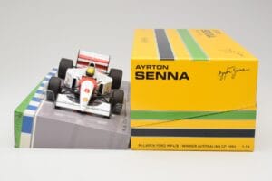 McLaren Ford MP4/8 #8 A. Senna Winner Australian GP 1993 Minichamps 1:18 543933838 Pressofusione — immagine 6 di 7