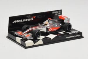McLaren Mercedes MP4-24 #1 L. Hamilton Showcar 2009 Minichamps 1:43 530094371 Pressofusione — immagine 2 di 5