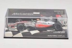 McLaren Mercedes MP4-24 #1 L. Hamilton Showcar 2009 Minichamps 1:43 530094371 Pressofusione — immagine 5 di 5
