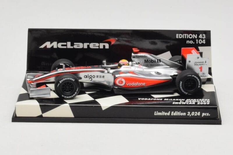 McLaren Mercedes MP4-24 #1 L. Hamilton Showcar 2009 Minichamps 1:43 530094371 Pressofusione
