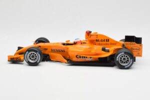 McLaren Mercedes MP4-20 G. Paffett F1 Test Car 2006 Minichamps 1:18 B66962342 Pressofusione — immagine 3 di 6