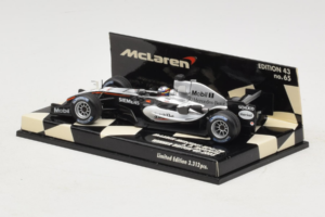 McLaren MP4-20 Mercedes #10 J.P. Montoya British GP Winner F1 2005 Minichamps 1:43 530054320 Pressofusione — immagine 3 di 5