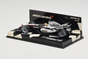 McLaren Mercedes MP4-20 #10 J-P. Montoya Race Car 2005 Minichamps 1:43 530054310 Pressofusione — immagine 3 di 5