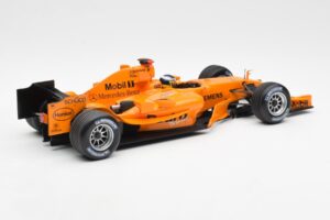 McLaren Mercedes MP4-20 P. de la Rosa F1 Test Car 2005 Minichamps 1:18 B66962343 Pressofusione — immagine 2 di 6