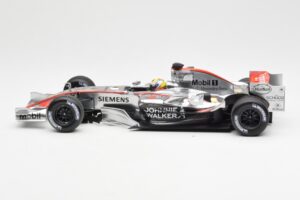 McLaren Mercedes MP4-21 #4 J.P. Montoya F1 2006 Minichamps 1:18 530061804 Pressofusione — immagine 3 di 6