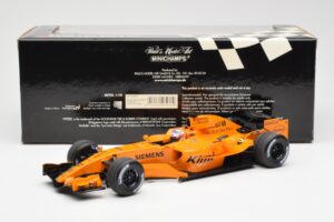 McLaren MP4-21 Mercedes #3 K. Raikkonen Interim Livery 2006 Minichamps 1:18 530061873 Pressofusione — immagine 6 di 6