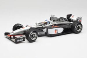 McLaren MP4/13 #8 M. Hakkinen F1 World Champion 1998 Minichamps 1:18 18690008 Pressofusione