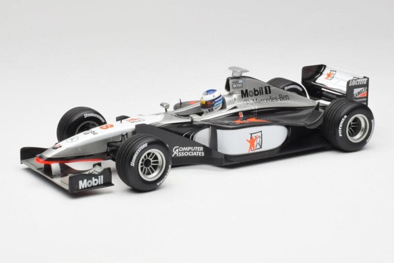 McLaren MP4/13 #8 M. Hakkinen F1 World Champion 1998 Minichamps 1:18 18690008 Pressofusione
