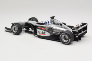 McLaren MP4-15 #2 D. Coulthard F1 2000 Minichamps 1:18 B66962118 Pressofusione — immagine 5 di 6