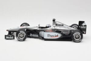 McLaren MP4-15 #2 D. Coulthard F1 2000 Hot Wheels 1:18 26740 Pressofusione — immagine 3 di 6