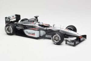 McLaren MP4-15 #2 D. Coulthard F1 2000 Hot Wheels 1:18 26740 Pressofusione — immagine 4 di 6