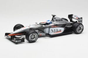 McLaren MP4-16 #4 M. Häkkinen F1 2001 Hot Wheels 1:18 50198 Pressofusione