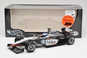McLaren MP4-16 #4 M. Häkkinen F1 2001 Hot Wheels 1:18 50198 Pressofusione — immagine 6 di 6