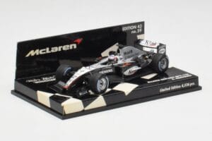 McLaren MP4-19B #6 K. Raikkonen F1 2004 Minichamps 1:43 530044316 Pressofusione — immagine 3 di 5