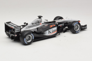 McLaren MP4-20 #9 K. Raikkonen F1 2005 Hot Wheels 1:18 H2286 Pressofusione — immagine 2 di 6
