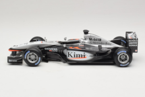 McLaren MP4-20 #9 K. Raikkonen F1 2005 Hot Wheels 1:18 H2286 Pressofusione — immagine 3 di 6