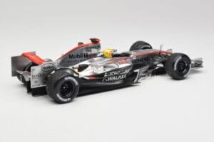 McLaren MP4-21 L. Hamilton Silverstone Test 2006 Minichamps 1:18 530061884 Pressofusione — immagine 2 di 6
