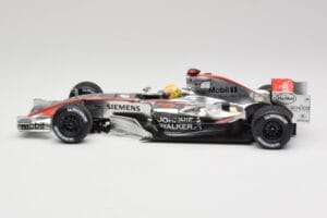 McLaren MP4-21 L. Hamilton Silverstone Test 2006 Minichamps 1:18 530061884 Pressofusione — immagine 3 di 6