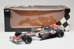 McLaren MP4-21 L. Hamilton Silverstone Test 2006 Minichamps 1:18 530061884 Pressofusione — immagine 6 di 6