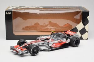 McLaren MP4-22 #2 L. Hamilton Canadian GP Winner 2007 Minichamps 1:18 530071822 Pressofusione — immagine 6 di 6