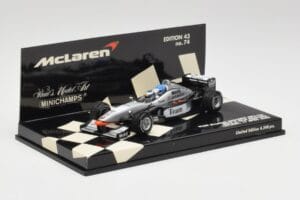 McLaren MP4/98T 2-Seater M. Hakkinen / E. Hakkinen F1 2000 Minichamps 1:43 530984378 Pressofusione — immagine 2 di 4