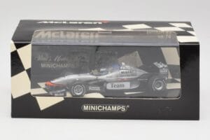 McLaren MP4/98T 2-Seater M. Hakkinen / E. Hakkinen F1 2000 Minichamps 1:43 530984378 Pressofusione — immagine 4 di 4