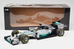 Mercedes AMG Petronas W05 #44 L. Hamilton F1 World Champion 2014 Minichamps 1:18 186140044 Pressofusione — immagine 7 di 7
