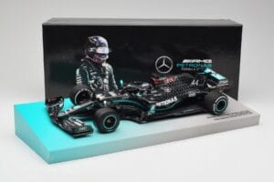 Mercedes AMG Petronas W11 #44 L. Hamilton Winner British GP 2020 Minichamps 1:18 113200444 Pressofusione — immagine 7 di 7