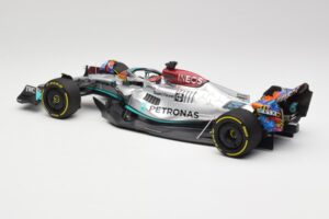 Mercedes AMG W13 E Performance Petronas #63 G. Russell Miami GP 2022 Minichamps 1:18 110220563 Pressofusione — immagine 5 di 7