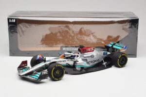 Mercedes AMG W13 E Performance Petronas #63 G. Russell Miami GP 2022 Minichamps 1:18 110220563 Pressofusione — immagine 7 di 7