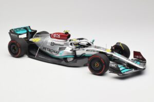 Mercedes AMG W13 E Performance Petronas #44 L. Hamilton Spanish GP 2022 Minichamps 1:18 110220044 Pressofusione — immagine 4 di 7