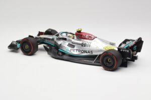 Mercedes AMG W13 E Performance Petronas #44 L. Hamilton Spanish GP 2022 Minichamps 1:18 110220044 Pressofusione — immagine 5 di 7