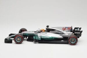 Mercedes AMG W08 EQ Power+ Petronas #44 L. Hamilton F1 World Champion 2017 Minichamps 1:18 186170044 Resina — immagine 3 di 7