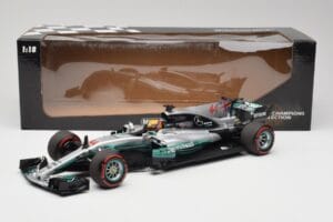 Mercedes AMG W08 EQ Power+ Petronas #44 L. Hamilton F1 World Champion 2017 Minichamps 1:18 186170044 Resina — immagine 7 di 7