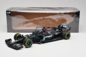 Mercedes AMG W11 Petronas #44 L. Hamilton Styrian GP Winner 2020 Minichamps 1:18 110200244 Resina — immagine 7 di 7
