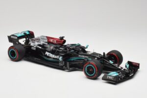 Mercedes AMG W12 Petronas #44 L. Hamilton Spanish GP 100th Pole 2021 Minichamps 1:18 110210444 Resina — immagine 4 di 7