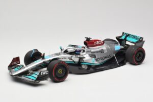 Mercedes AMG W13 E Performance Petronas #63 G. Russell Brazilian GP 1st Win 2022 Minichamps 1:18 110222163 Resina